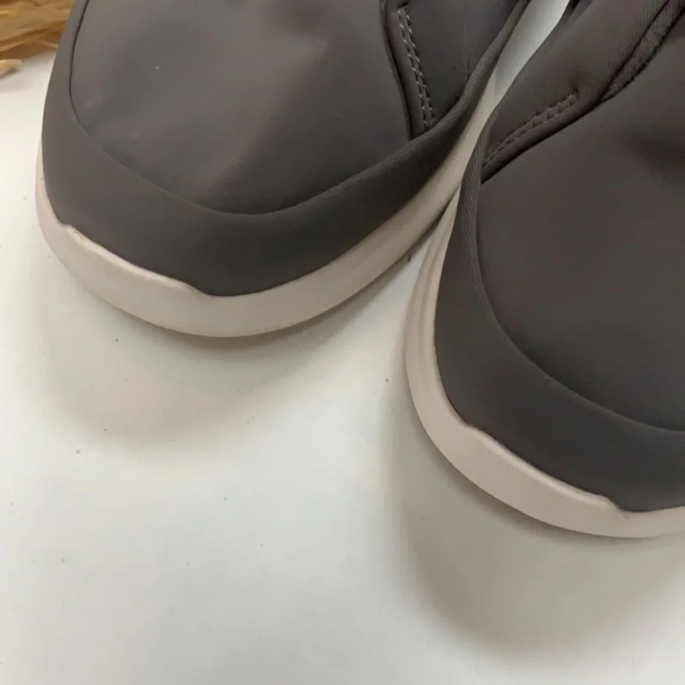 UGG neutra sneakers pull on logo trainers